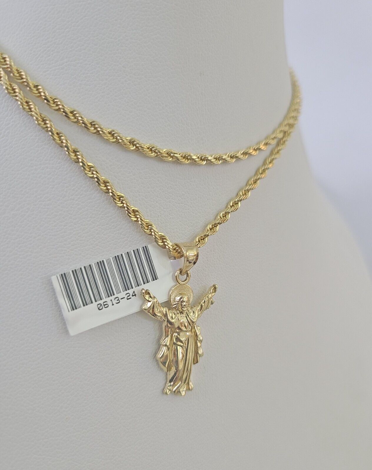 10k 2.5mm Rope Chain Jesus Pendant 18" - 30" Yellow Gold Set Charm Necklace - GoldenlinQ