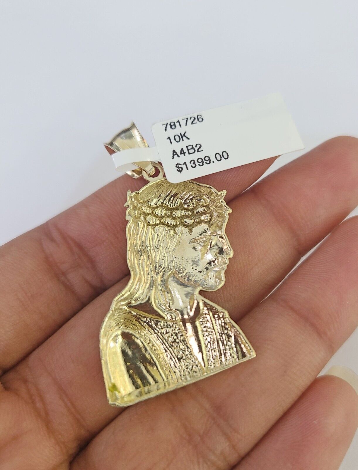 10K Franco Chain Jesus Head Pendant Charm Necklace 20" - 26" 2.5mm Yellow Gold - GoldenlinQ