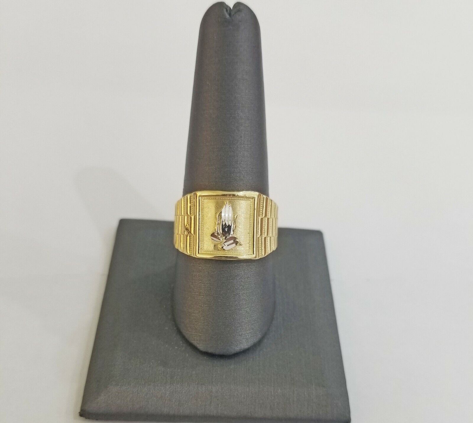 10k Men Yellow Gold prying hand Ring Sizable casual Square 10kt - GoldenlinQ