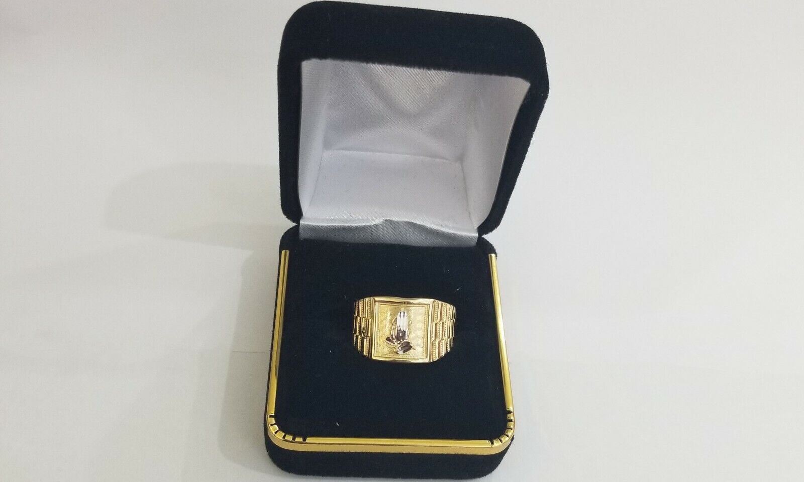 10k Men Yellow Gold prying hand Ring Sizable casual Square 10kt - GoldenlinQ