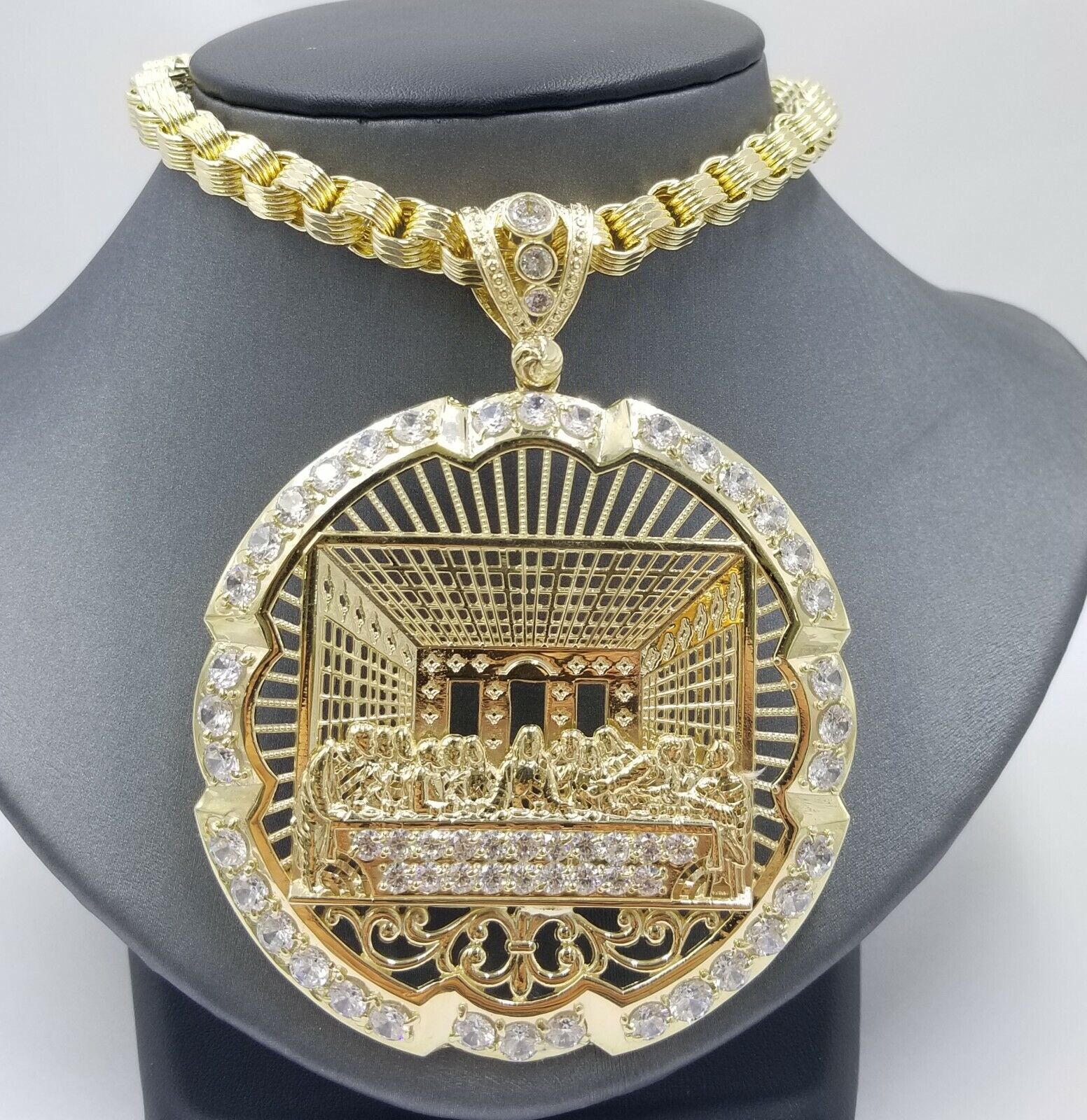 10k Yellow Gold Apostles Last Supper Round Pendant Diamond Cut Men 3.75" 75mm - GoldenlinQ