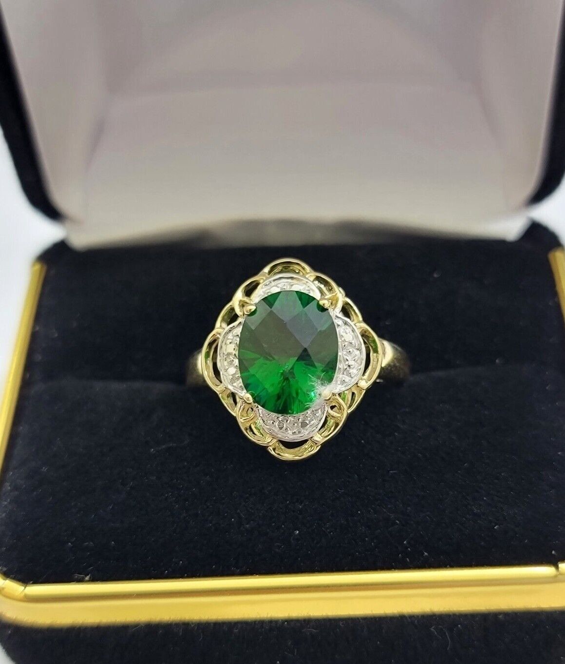 10k Yellow Gold Ladies Green Ring Women's Casual Band SALE Real 10kt Brand New - GoldenlinQ