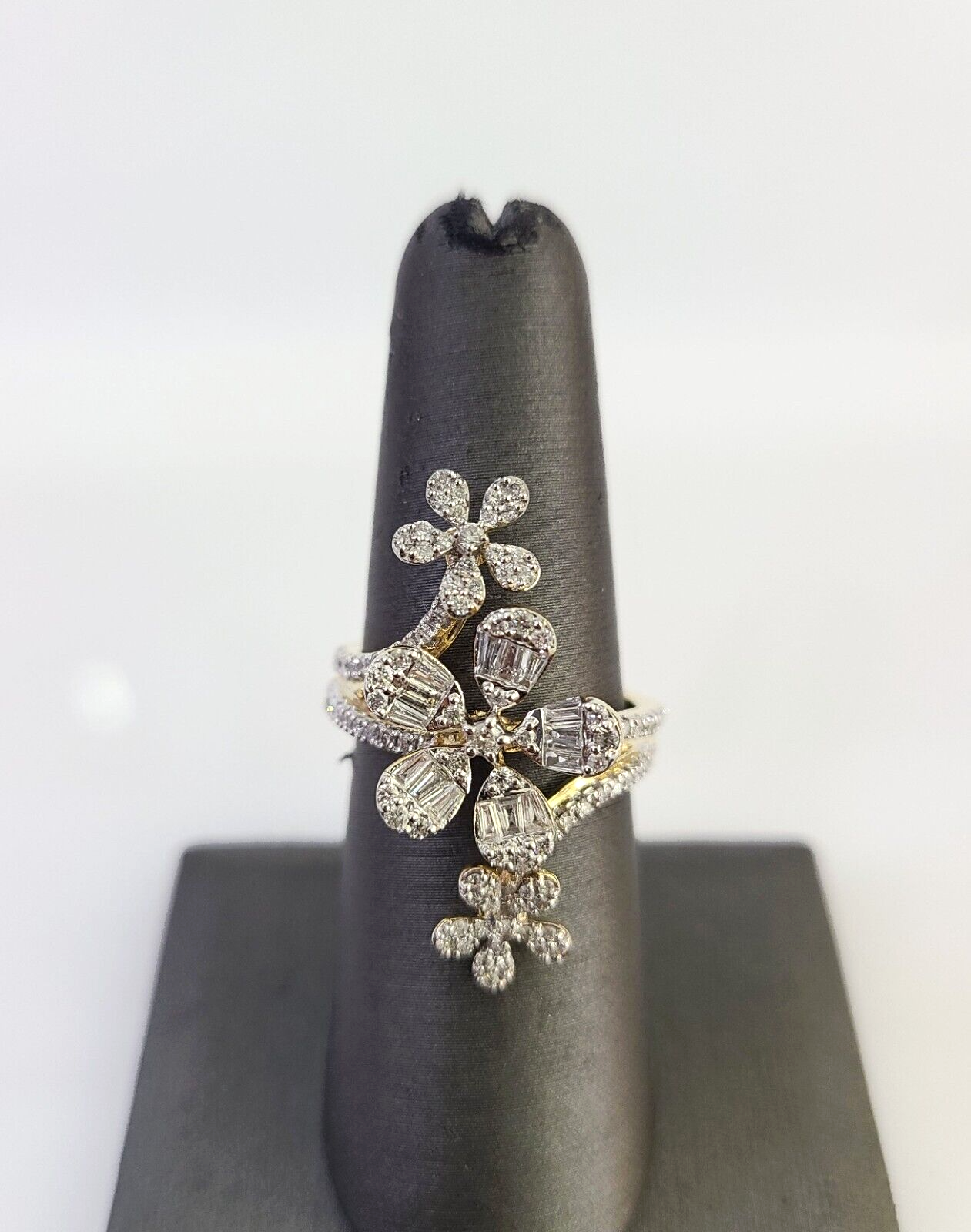 Real 10k Flowers Diamond Ladies Ring Women Casual 10Kt Yellow Gold All Sizes