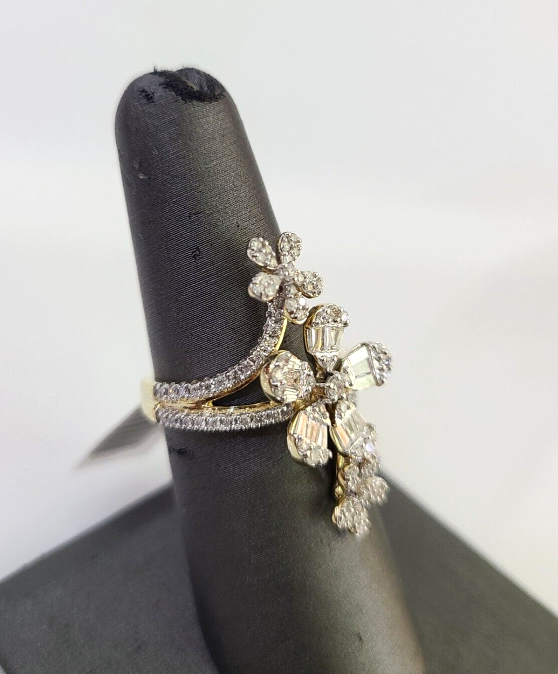 Real 10k Flowers Diamond Ladies Ring Women Casual 10Kt Yellow Gold All Sizes