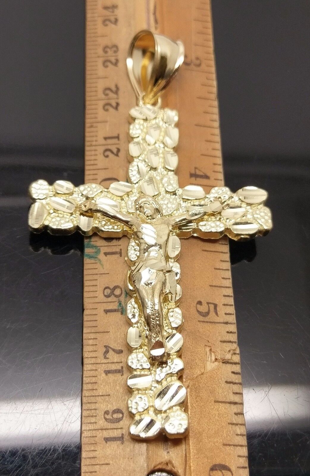Nugget Style 10K Yellow Gold Men Women Jesus Crucified Cross Pendent - GoldenlinQ