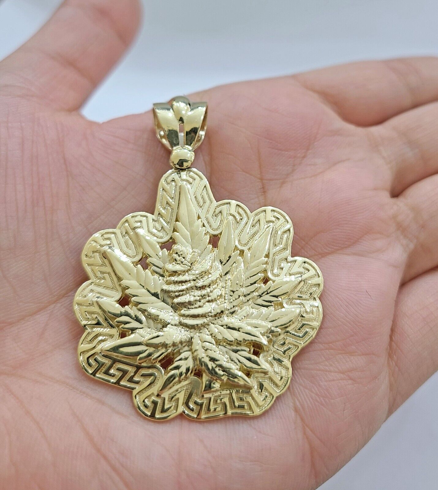 Real 10k Gold Weed leaf Charm Pendant 10kt Yellow Gold Unisex - GoldenlinQ