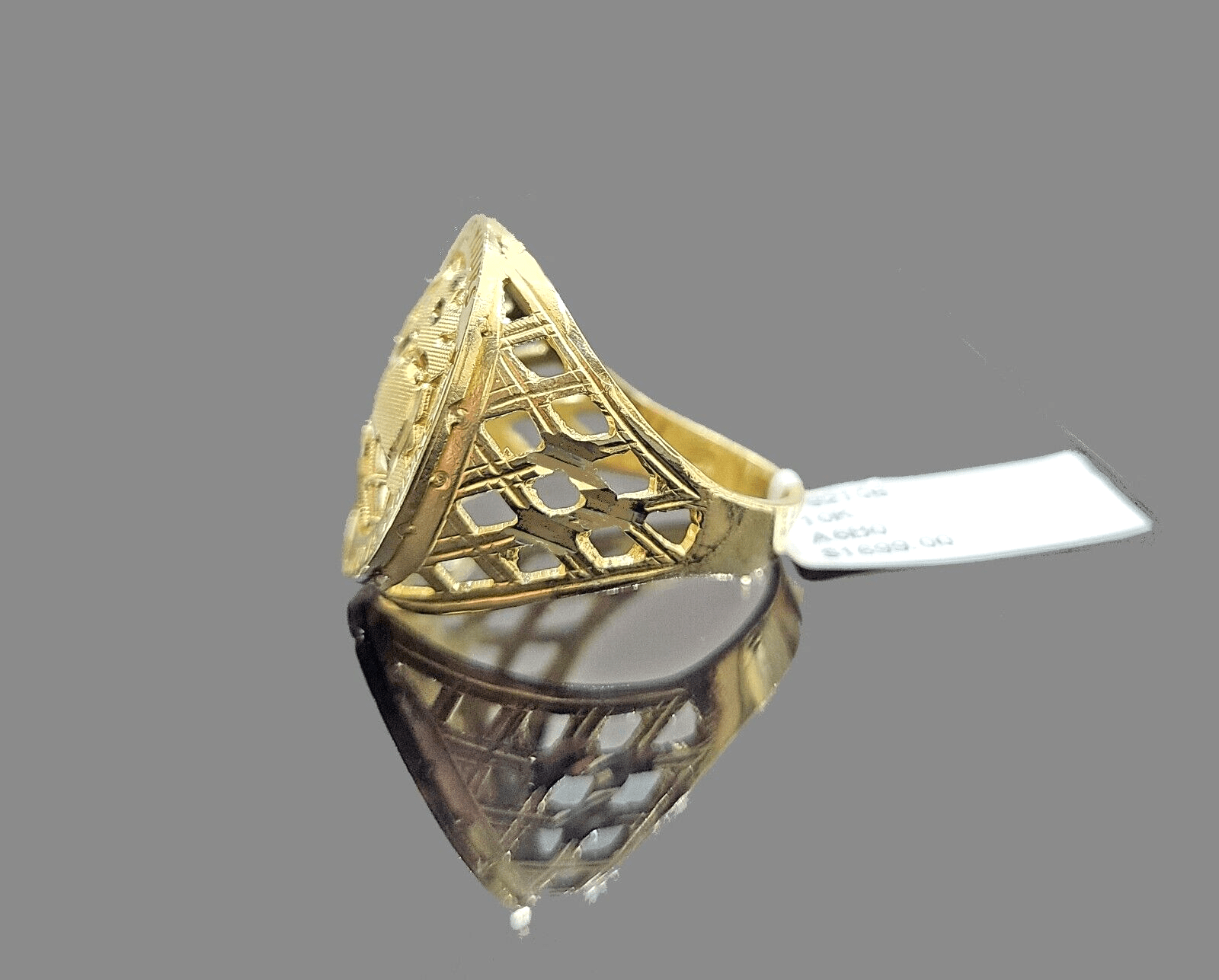 Real 10k Yellow Gold The World Is Yours Globe Ring Band size 11 10kt gold - GoldenlinQ